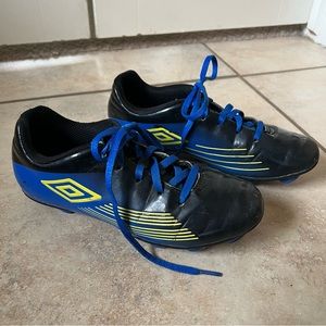 Umbro Cleats, Youth 2.5